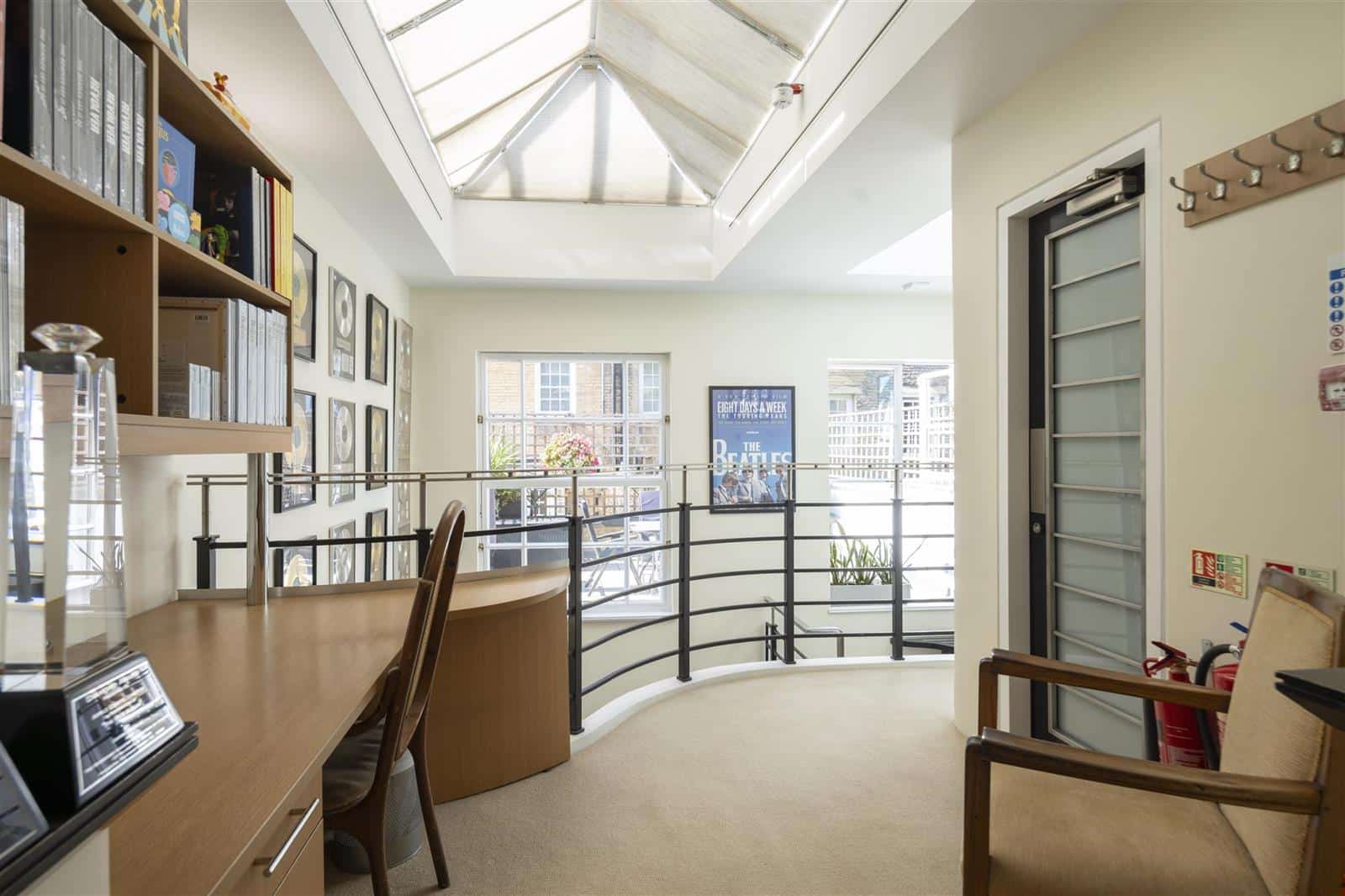 OVINGTON SQUARE, London, SW3