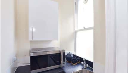39 HILL STREET, London, W1J