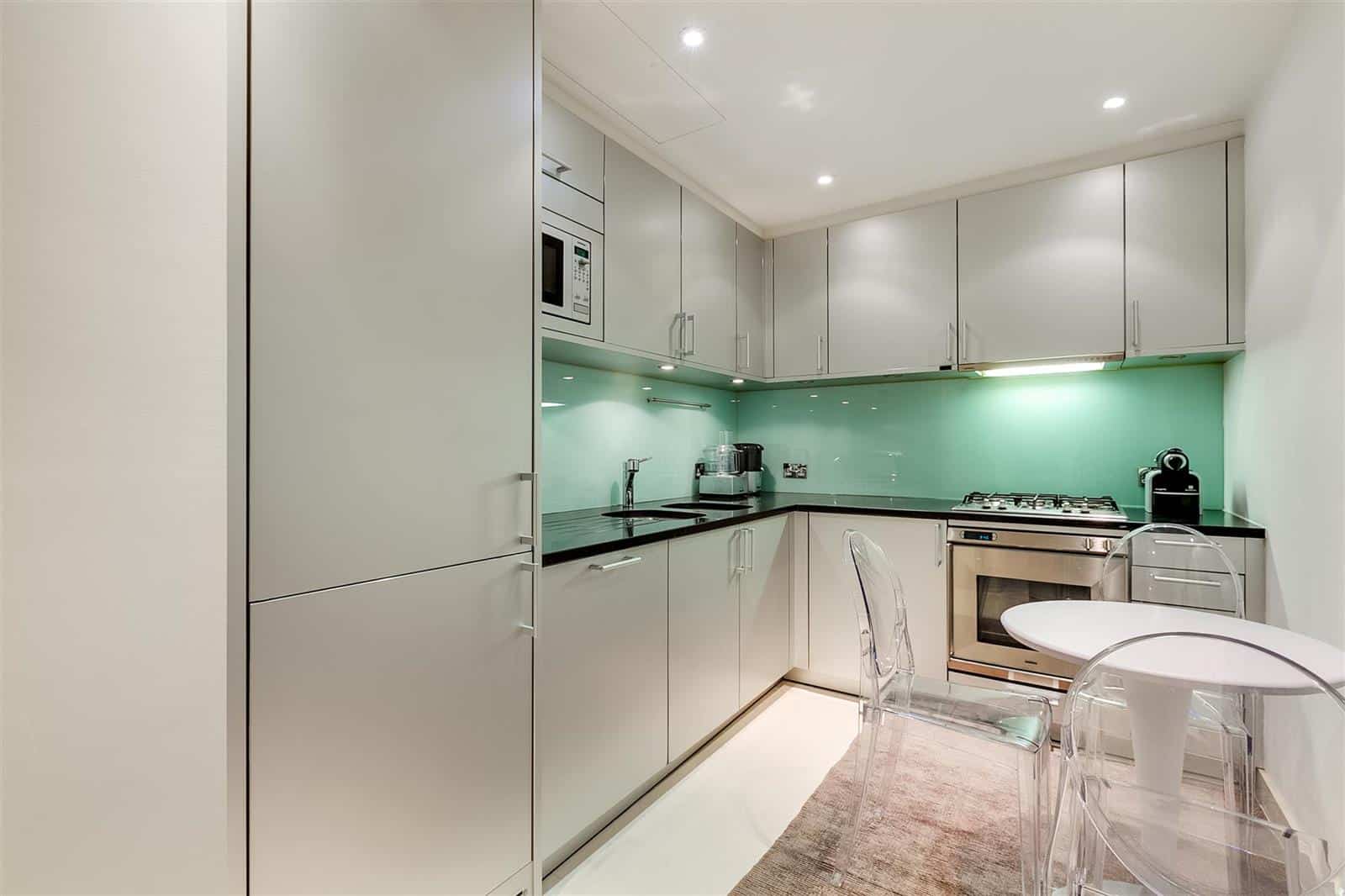 THE KNIGHTSBRIDGE, KNIGHTSBRIDGE, London, SW7