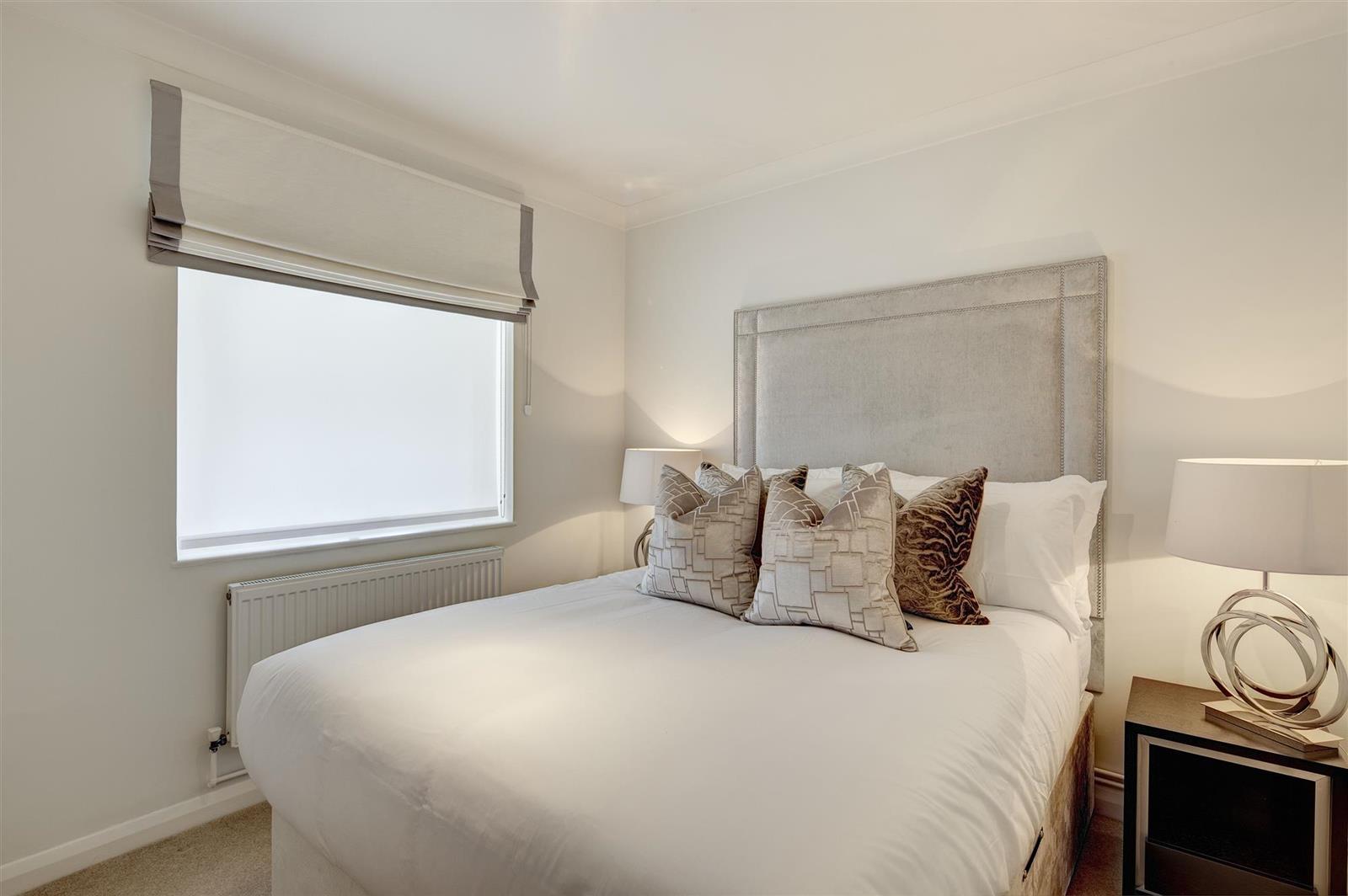 FULHAM ROAD, London, SW3