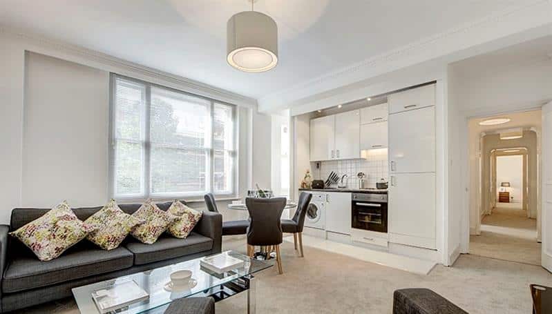39 HILL STREET, London, W1J