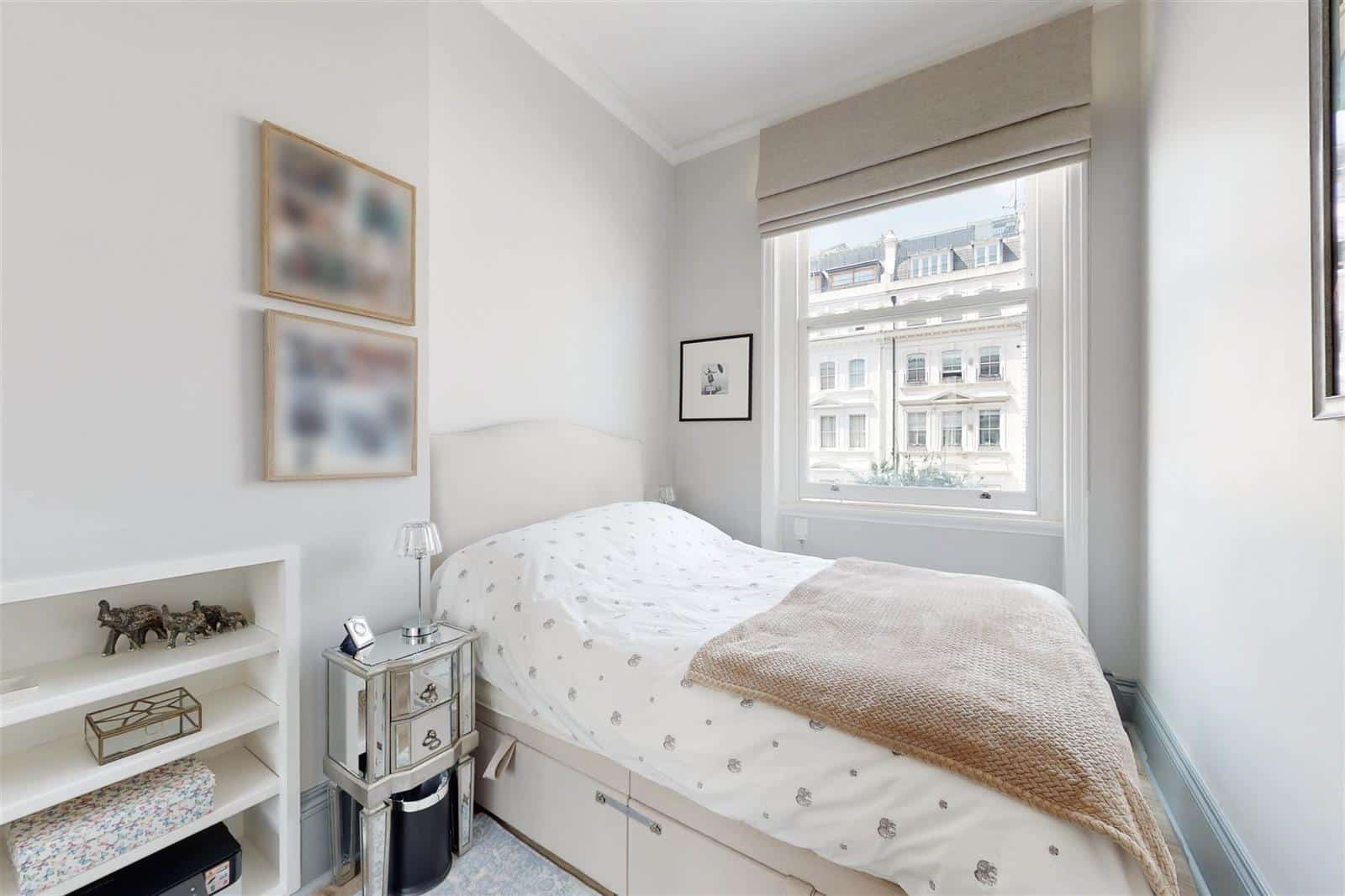 GLOUCESTER ROAD, London, SW7