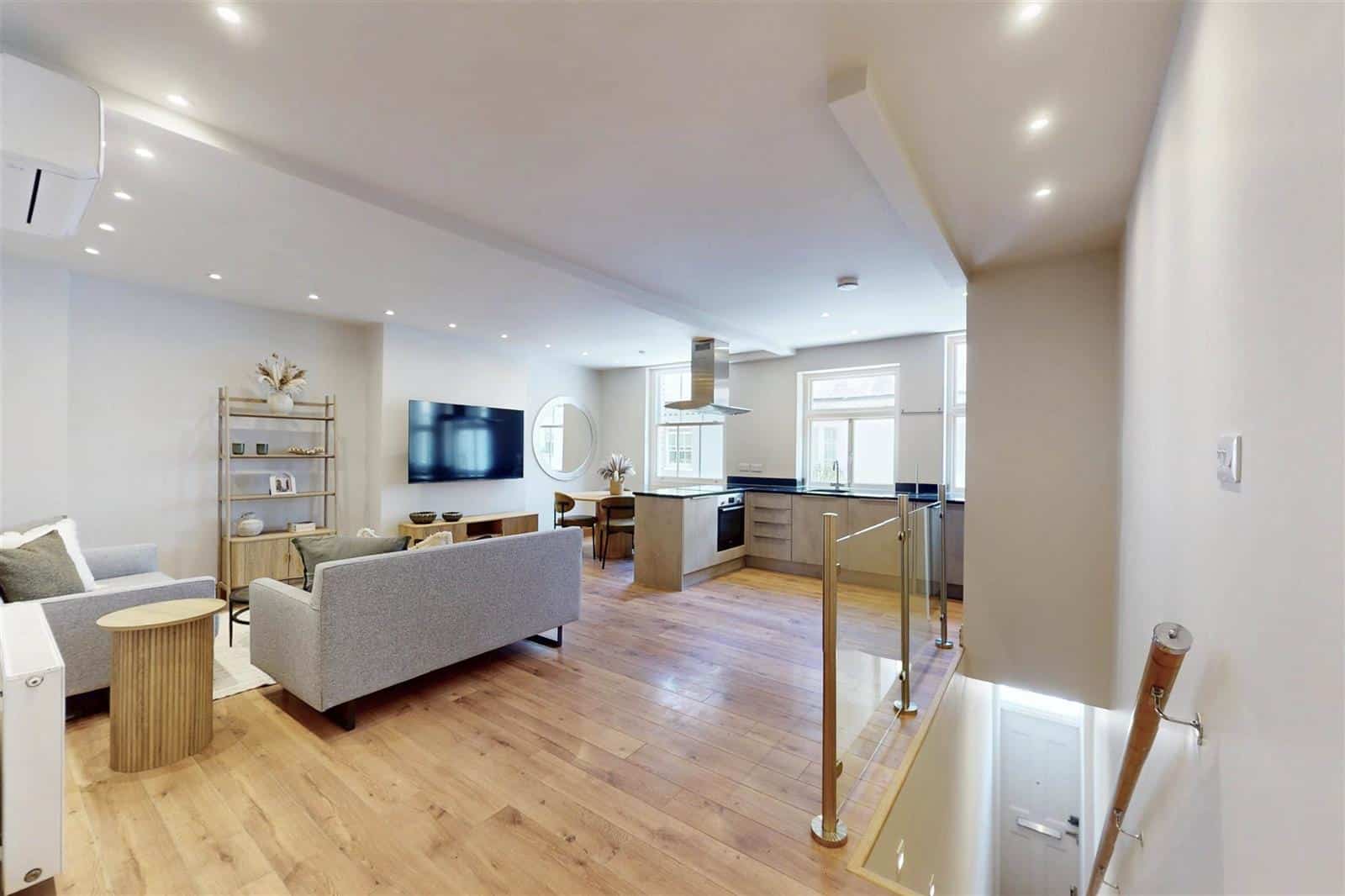 ELVASTON MEWS, London, SW7
