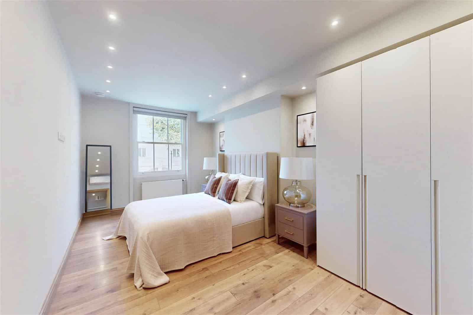 ELVASTON MEWS, London, SW7