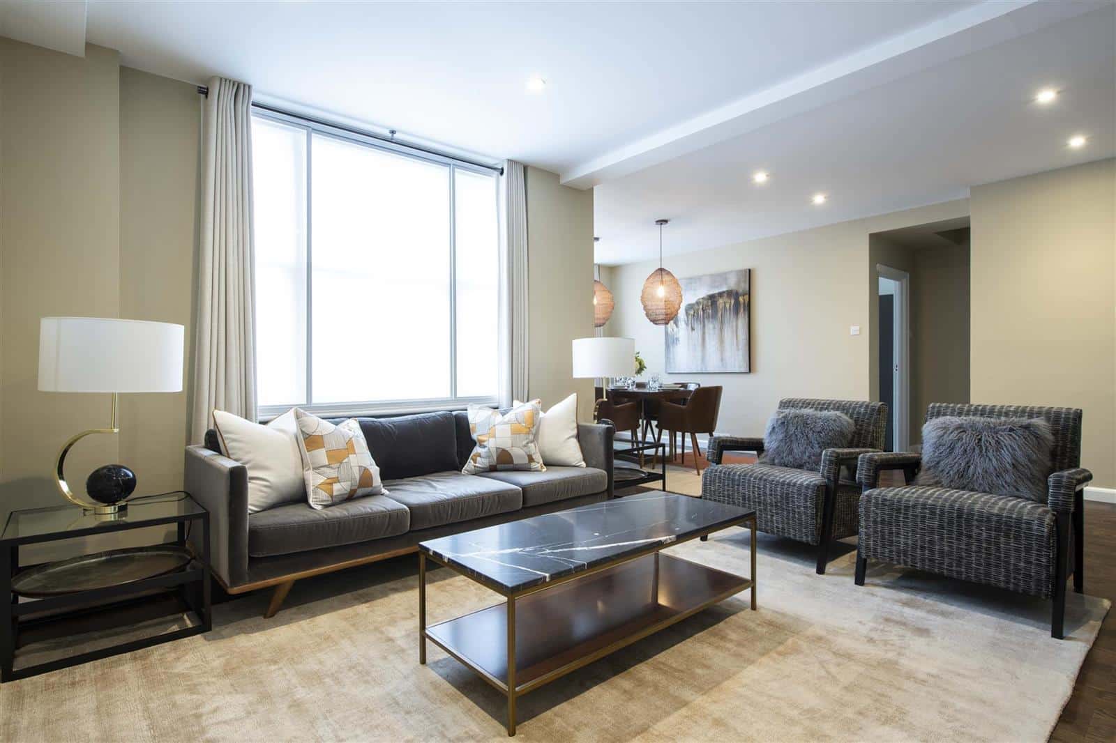 39 HILL STREET, London, W1J