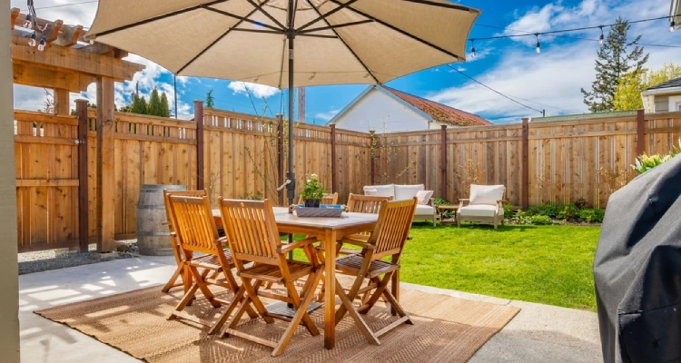 how to stage a home for quick sale